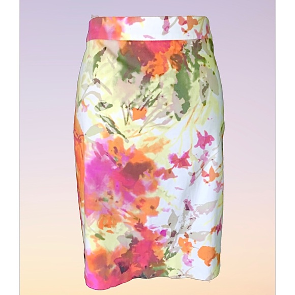 J. Crew Dresses & Skirts - 💖 J. Crew Bright Floral Pencil Skirt
